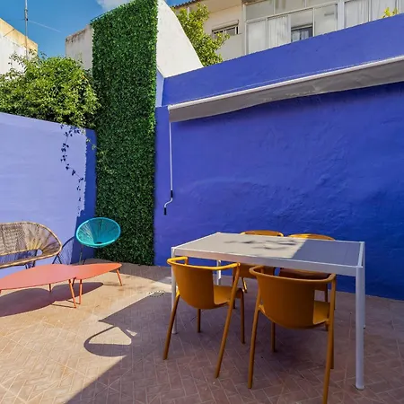 Fonz Patio House *